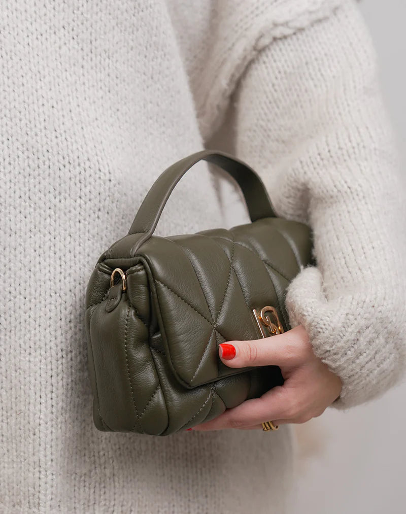 Mini Bolso Acolchado Top Handle con Cierre Metálico
